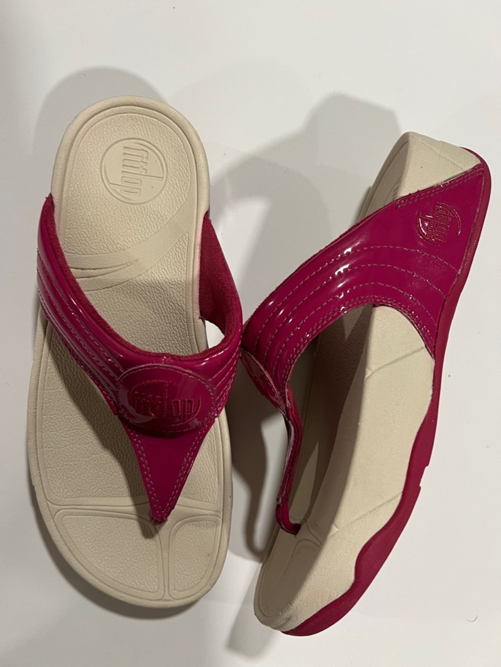 Fitflop - 7, Women's Magenta Patent flip flops, Sandals - Picture 7 of 8